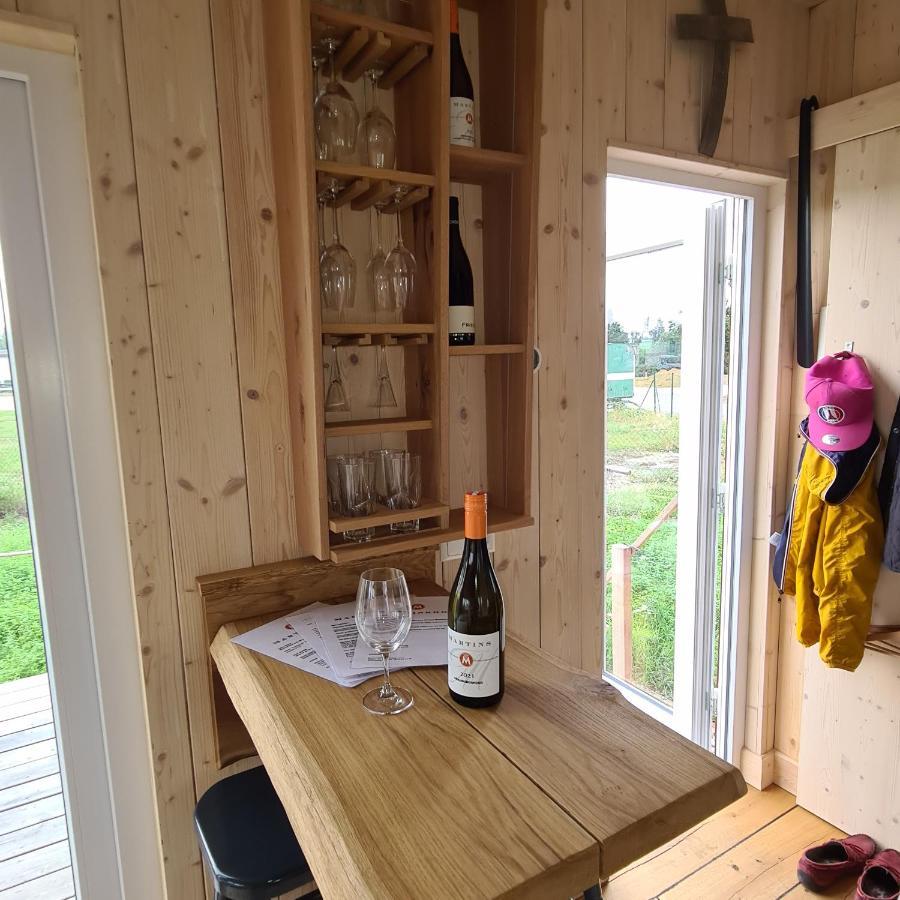 Tiny House Villa Neusiedl an der Zaya ภายนอก รูปภาพ