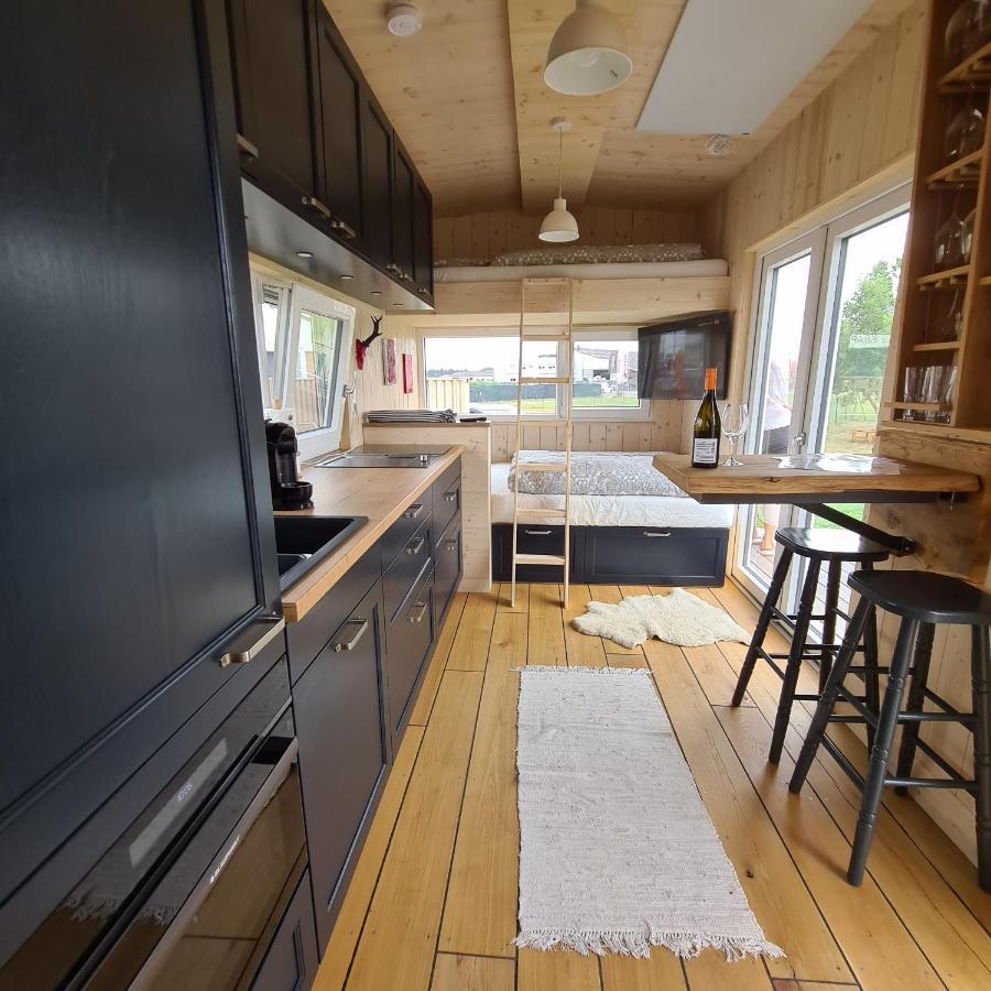 Tiny House Villa Neusiedl an der Zaya ภายนอก รูปภาพ