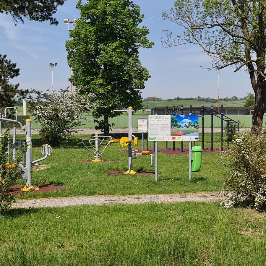 Tiny House Villa Neusiedl an der Zaya ภายนอก รูปภาพ