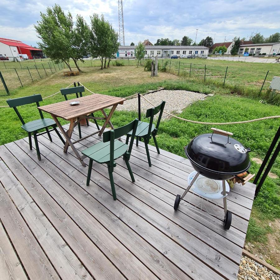 Tiny House Villa Neusiedl an der Zaya ภายนอก รูปภาพ